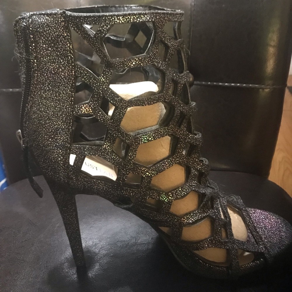 Multi color heels